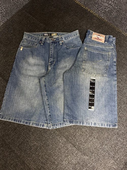 Southpole denim shorts, medium blue wash, deadstock with original size tag – flat lay, front and back – vintage Y2K, size W30 / S, ships from Germany / Versand aus Deutschland