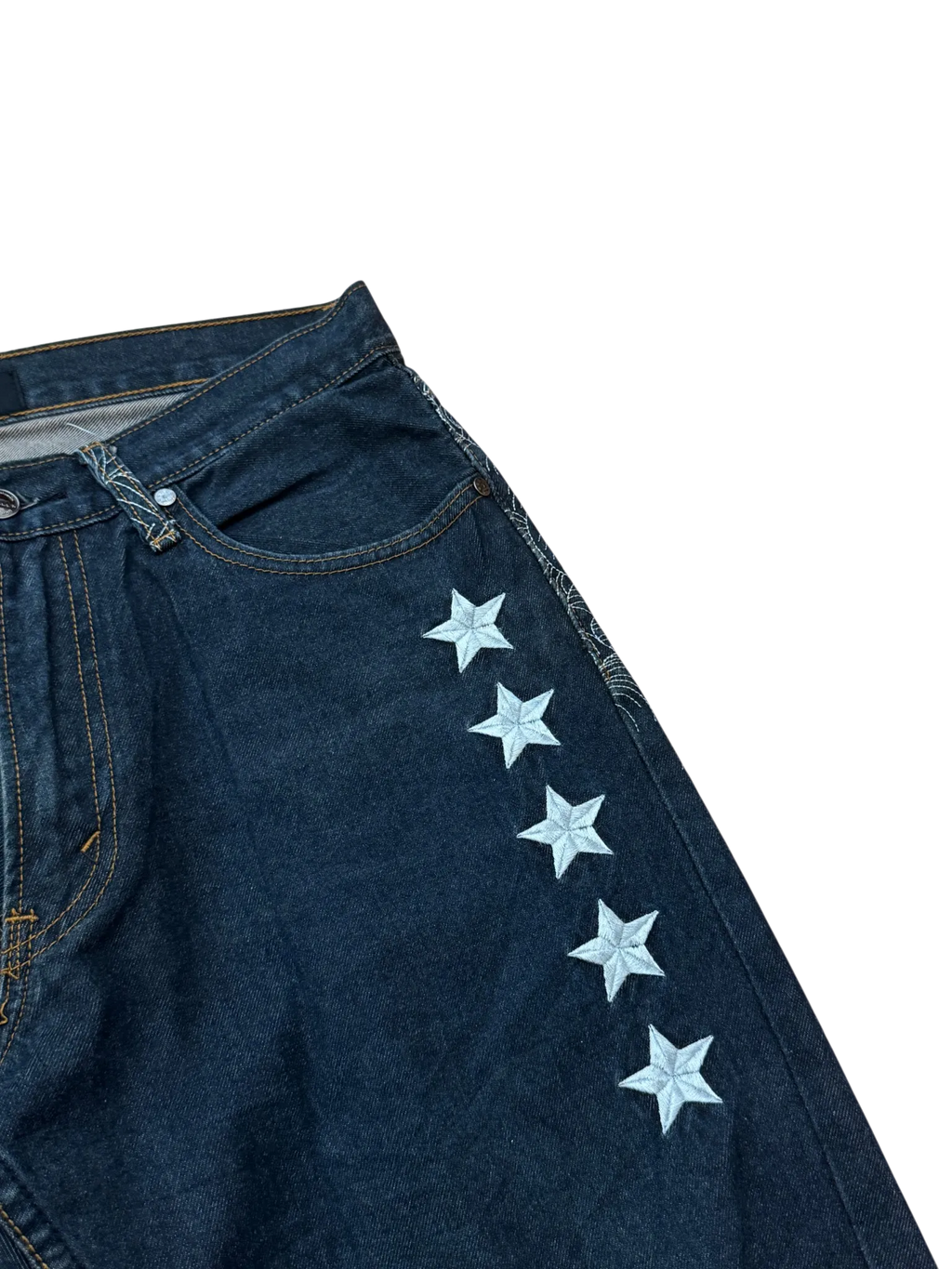 MM like black baggy jeans, dark indigo denim – tonal wave pattern with white stars across the yoke and back pockets – further detail shot (1 of 4) – vintage Y2K, size W32 / M, ships from Germany / Versand aus Deutschland