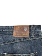 Phat Farm baggy jeans, mid blue wash – gold P logos quilted in a diamond pattern across both back pockets – further detail shot (6 of 6) – vintage Y2K, size W38 / XXL, ships from Germany / Versand aus Deutschland